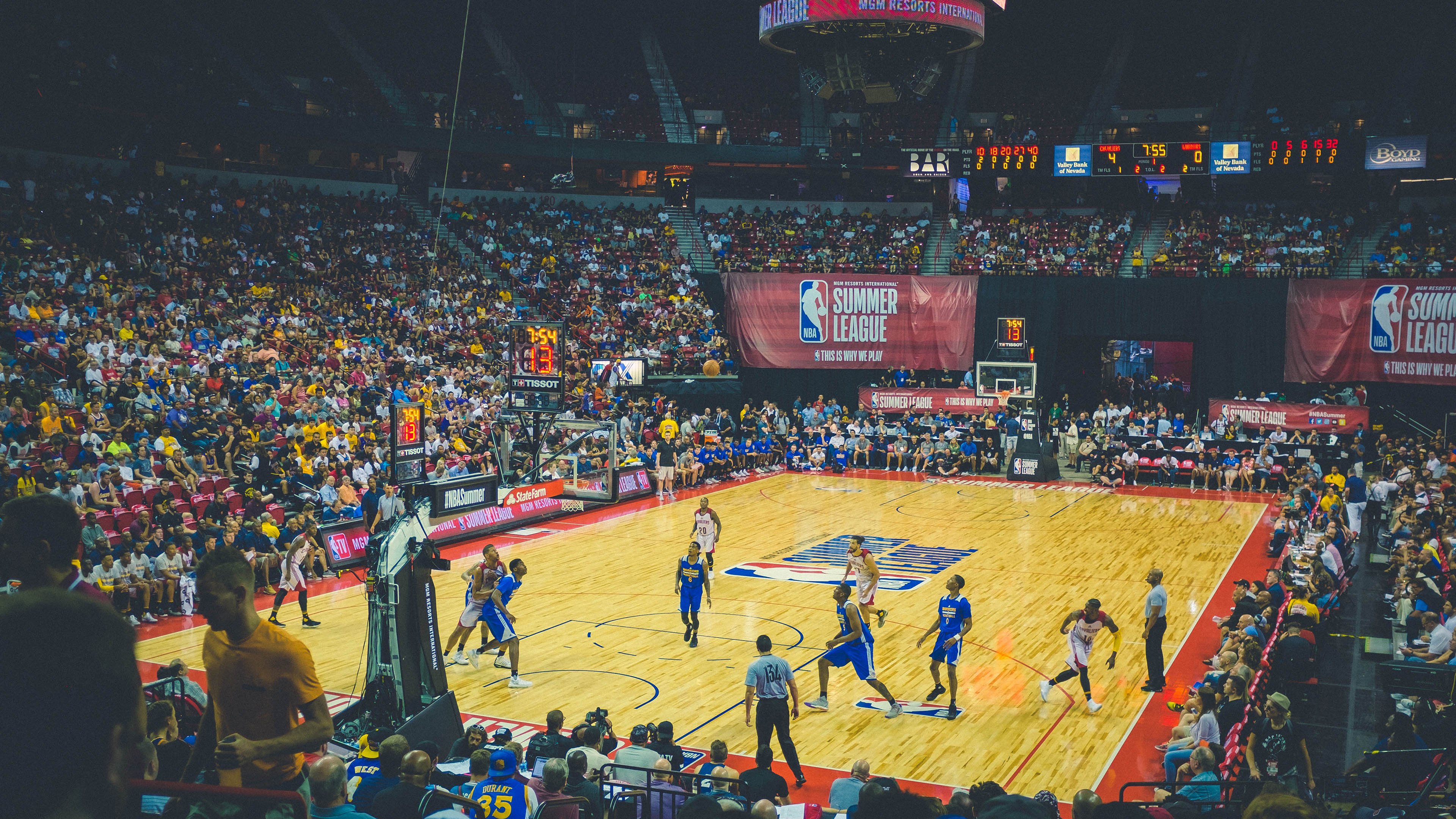 -特色籃球装备创新引领行业潮流，满足多样化运动需求，篮球的运动装备