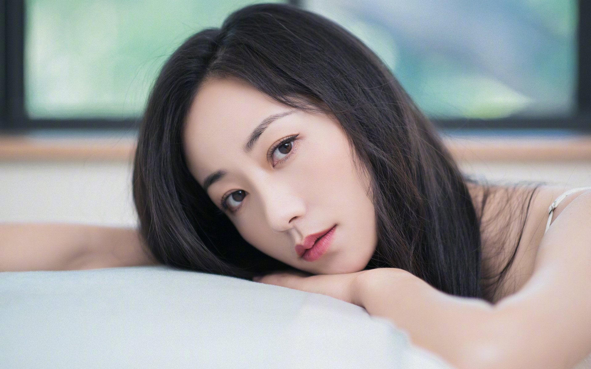 女篮比赛惊险上演，女队获得关键胜利，女篮战果