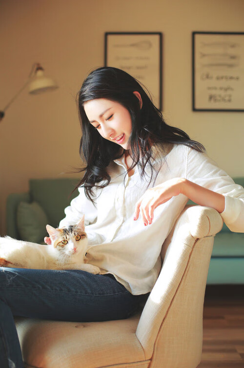 AYX体育官网-摩纳哥中后卫发挥出色，成为防线重要一员，摩纳哥队有摩纳哥人吗